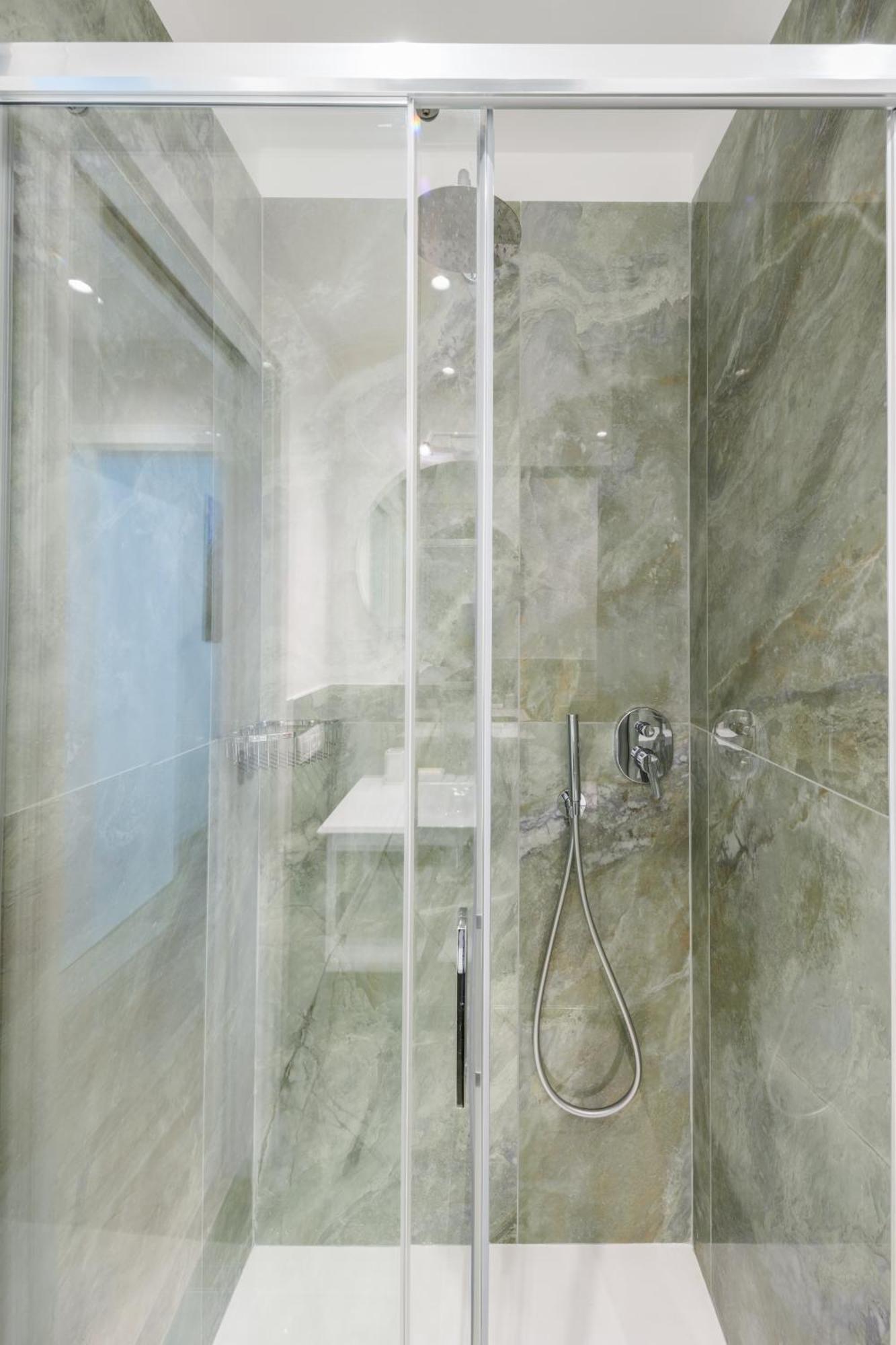 Apartment Lucrezio In Rom